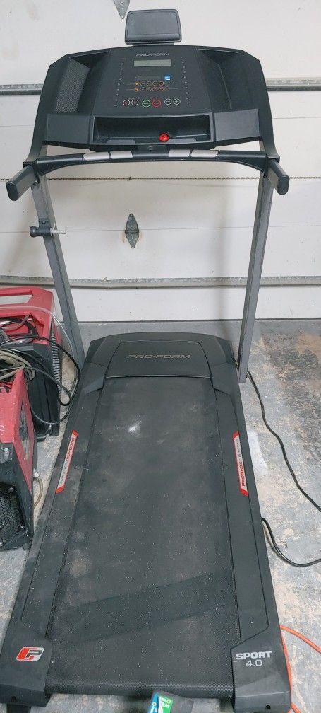 4.0 Pro-Form Treadmill 