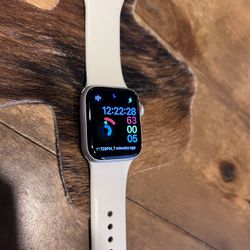 Apple Watch SE Cellular+GPS.. Unlocked (2nd Gen)