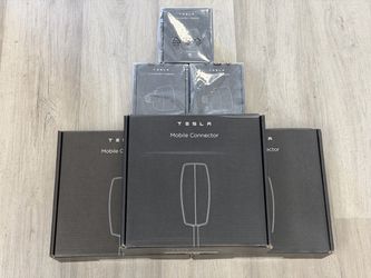 Tesla Mobile connector | CCS combo 1 adapter *Brand New*