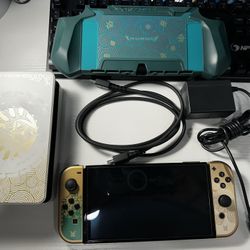 Nintendo Switch OLED Zelda Tears Of The Kingdom With Accesories 