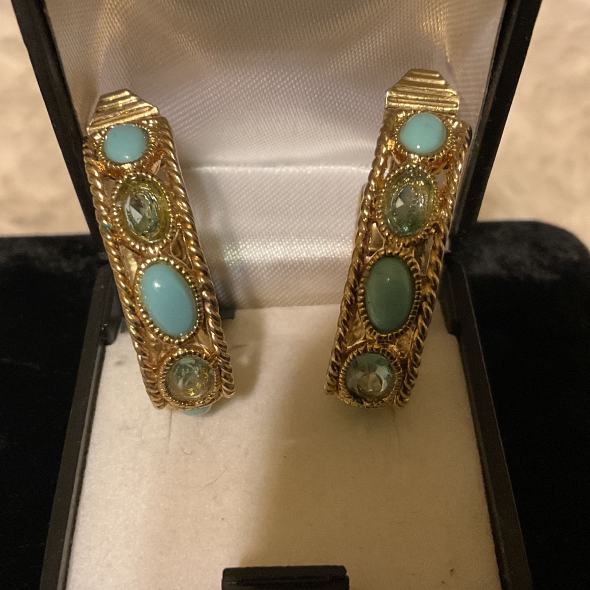 Beautiful Vintage Goldtone Clip On Earrings With Genuine Crystals And Aqua Stones,by(Monet)