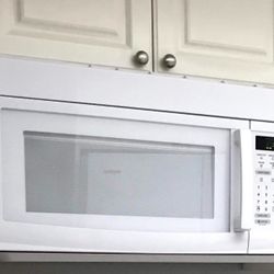 Whirlpool White Above The Range Microwave