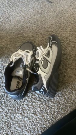 Grey black and white Dior b30