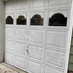 8’x8’ Garage Door W/Windows 