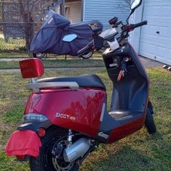 Ziggy Electric Moped... 60v/32ah  