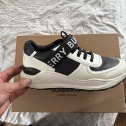 Burberry Sneakers