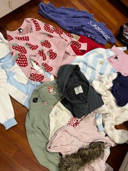 Bundle of sweaters cute! Size XS-M