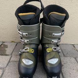 Salomon ski Boots