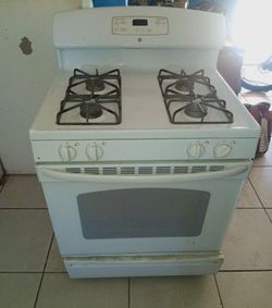 GAS STOVE.......
