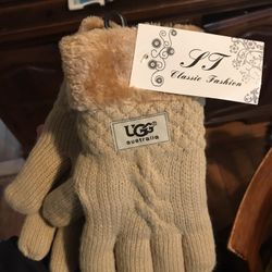 Selling new UGGs Australia gloves