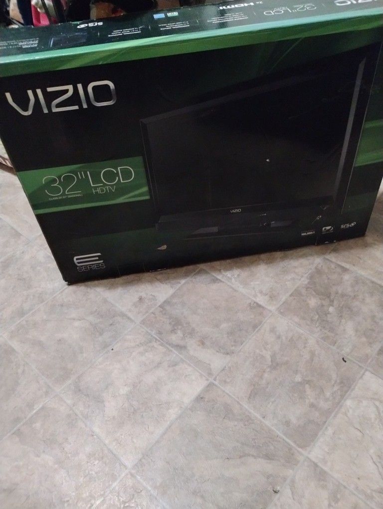 Used 32" Tv