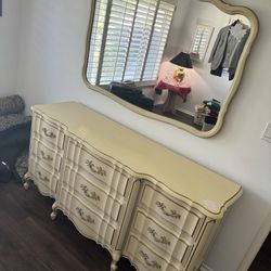 9 Drawer French Provincial Dresser With Large Mirror 