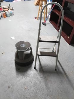 2-Step Folding Ladder and Step Stool