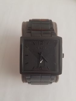 Nixon quatro