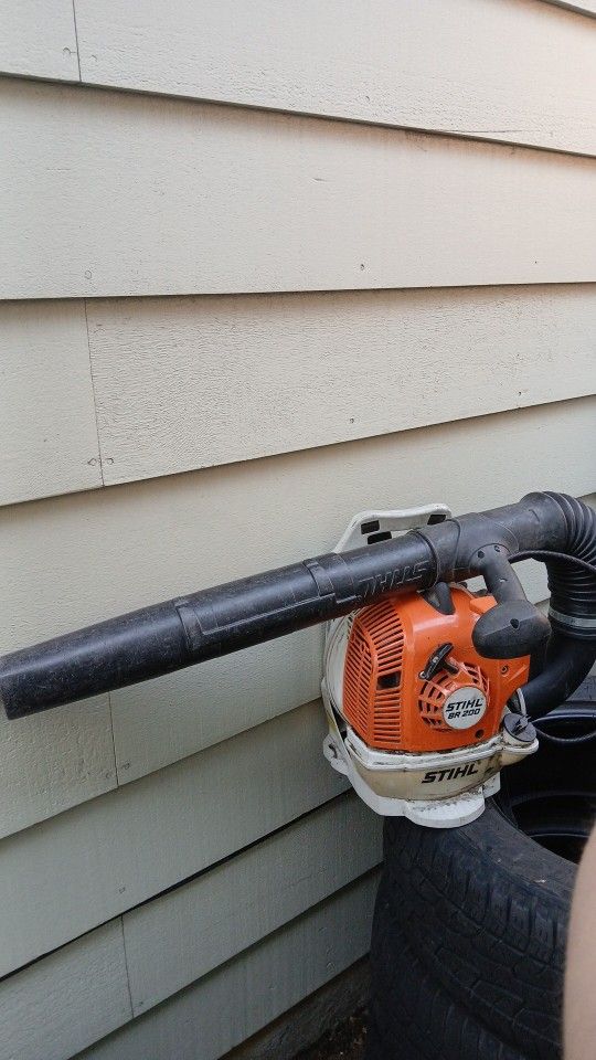 STIHL BR 200 Backpack Leaf Blower