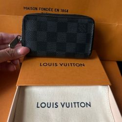 Louis Vuitton Zipper Wallet