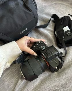 Sony Alpha 7 III (ILCE-7M3) Camera Bag Bundle