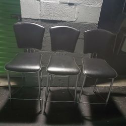 3 Bar Stools
