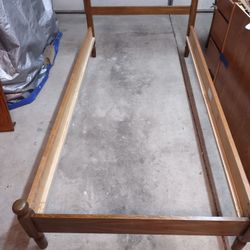 Wood Twin Bed Frame 