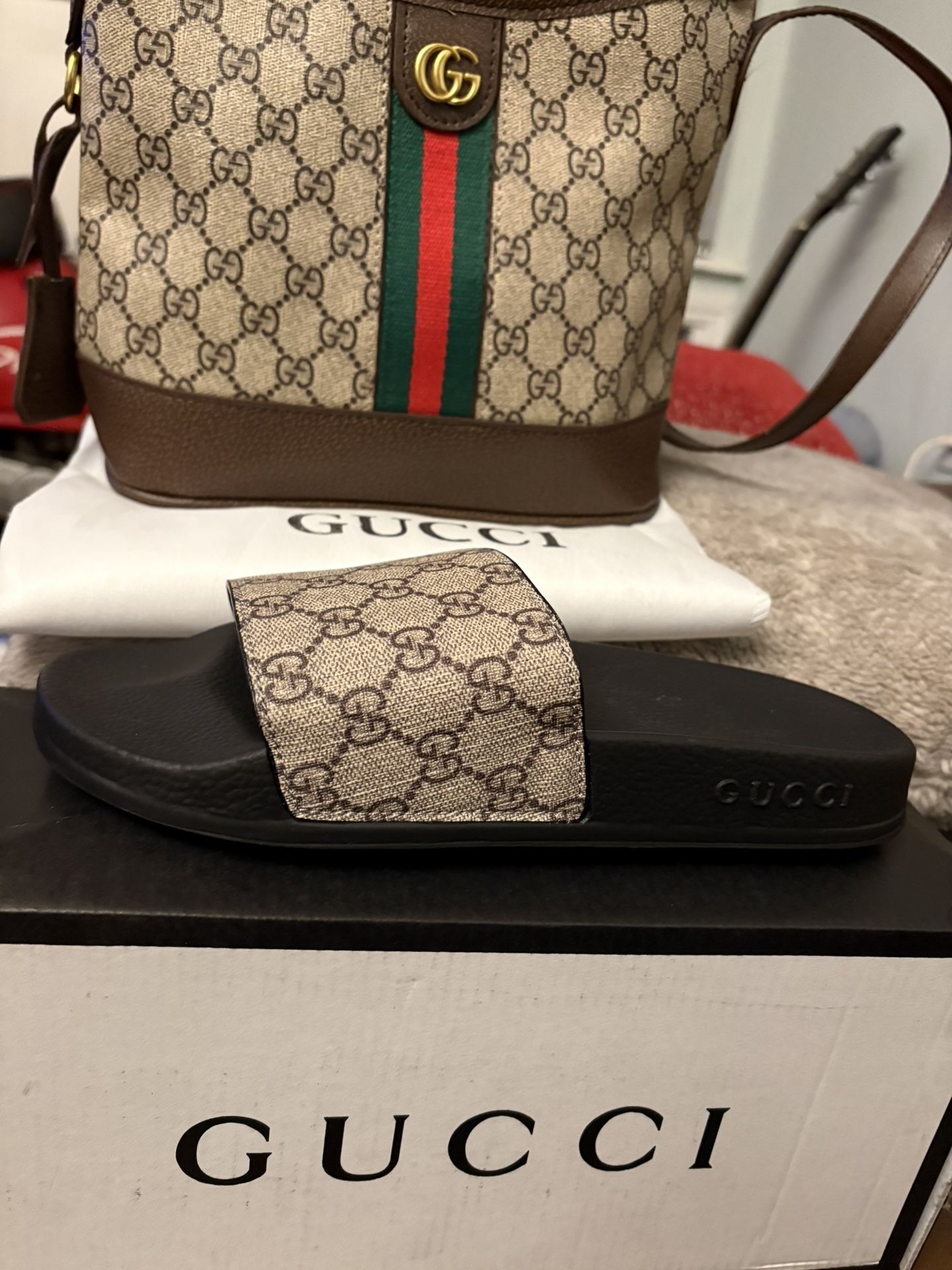 ๐
๐
S L I D E S G. U. C. C. I. All Sizes Menโs Womanโs Kids ๐๐