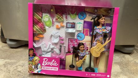 Néw Barbie Set $25