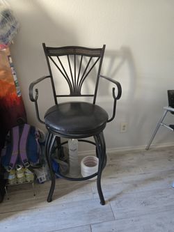 2 Of Those Nice Chair 