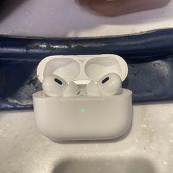 Apple AirPods (1st Generation )