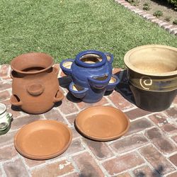 ASSORTMENT OF LARGE FLOWER POTS POT