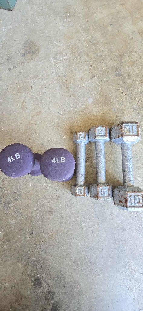 Dumbbell Weights 3-4-5-10 All For $10. Located In Lodi Pesas