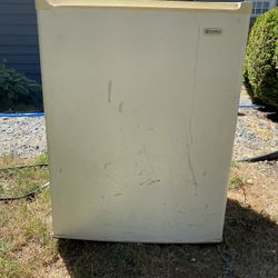 Kenmore Mini Fridge