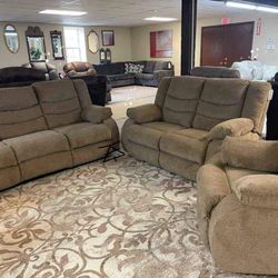 Tulen Reclining Living Room Set In Gray
Ashley Furniture$10 Down Payment And Financing Available