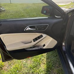 2015 Mercedes-Benz GLA 250