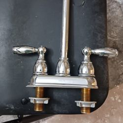 Delta Faucet 
