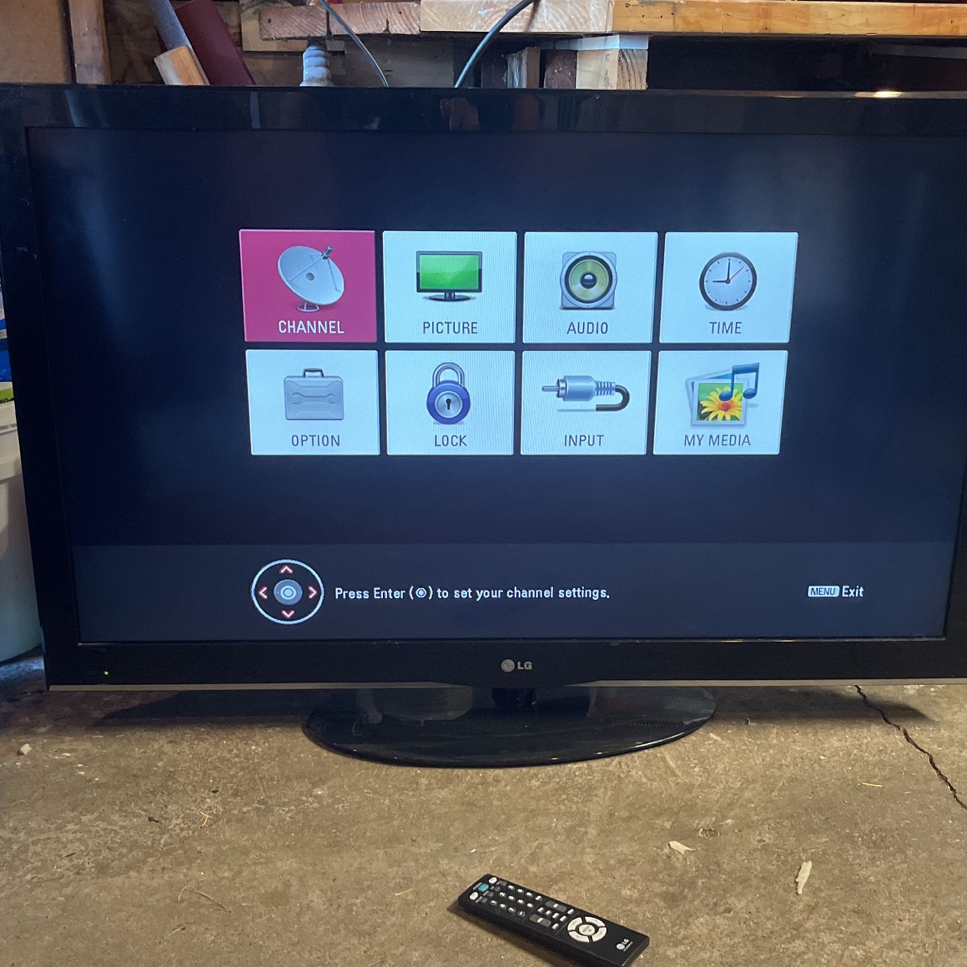 47” LG Flat Screen TV