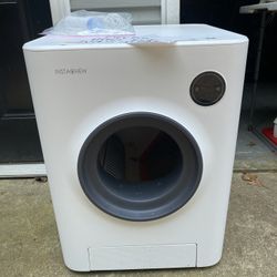 Instachew Litter box 