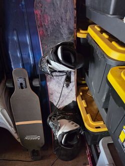 Snow board with binders