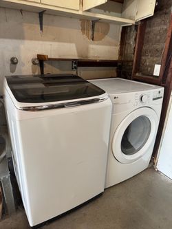 Samsung Washer and LG Dryer Set