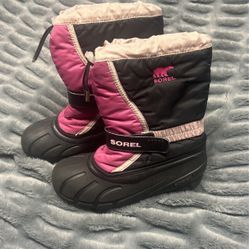 Sorel Snow Boots Size Big Kid 4!