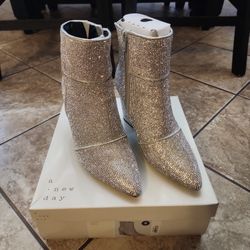 Cailin Boots Silver Size 6 Rhinestone