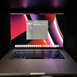2021 16” MacBook Pro 500GB/16GB M1 LIKE NEW