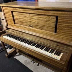 Player Piano - Comes With Scrolls 