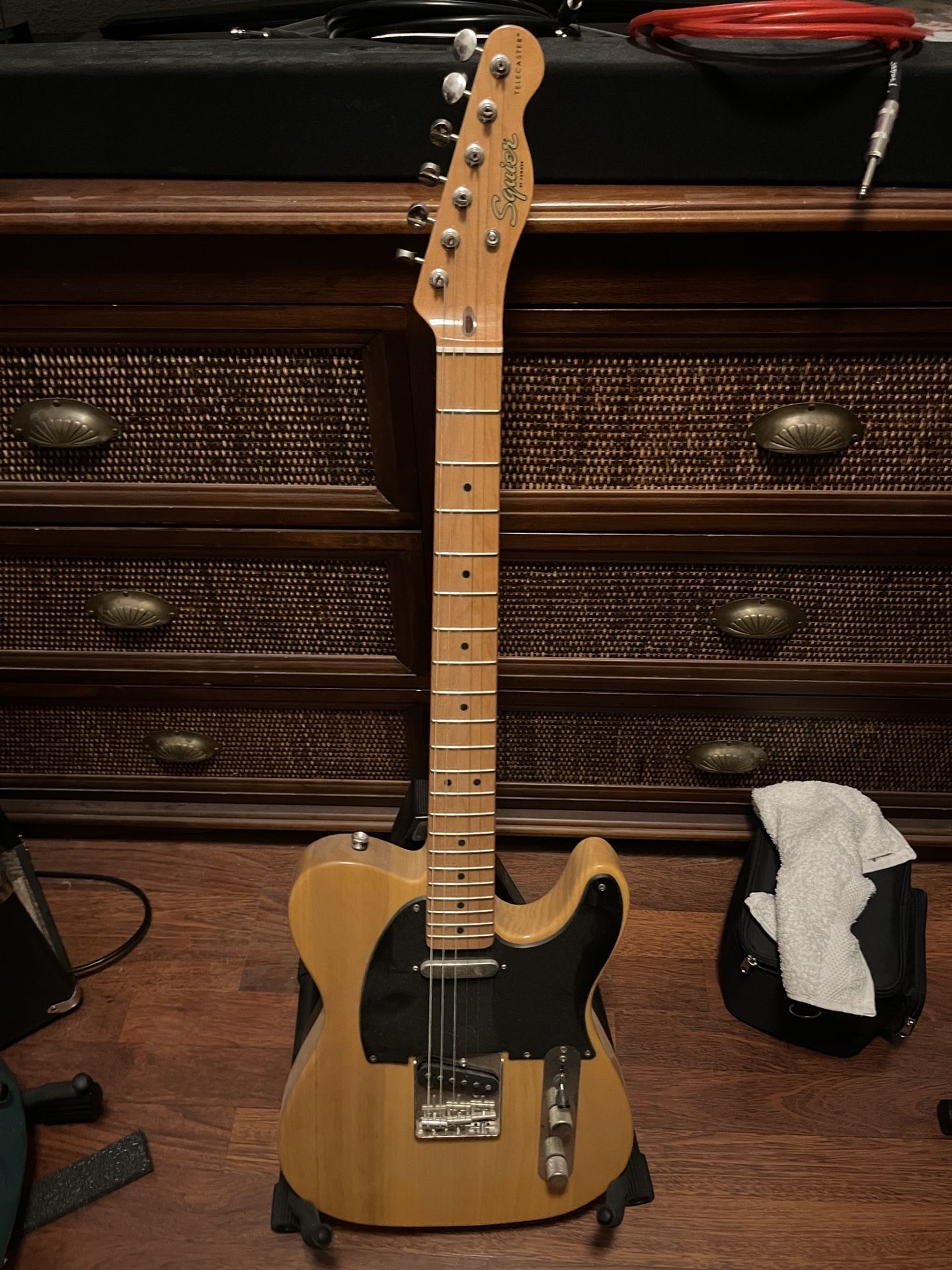 Fender Squire Telecaster Electric Guitar wood texture/color