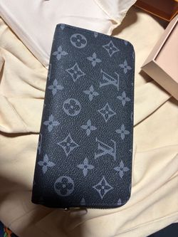 Louis Vuitton woman’s wallet