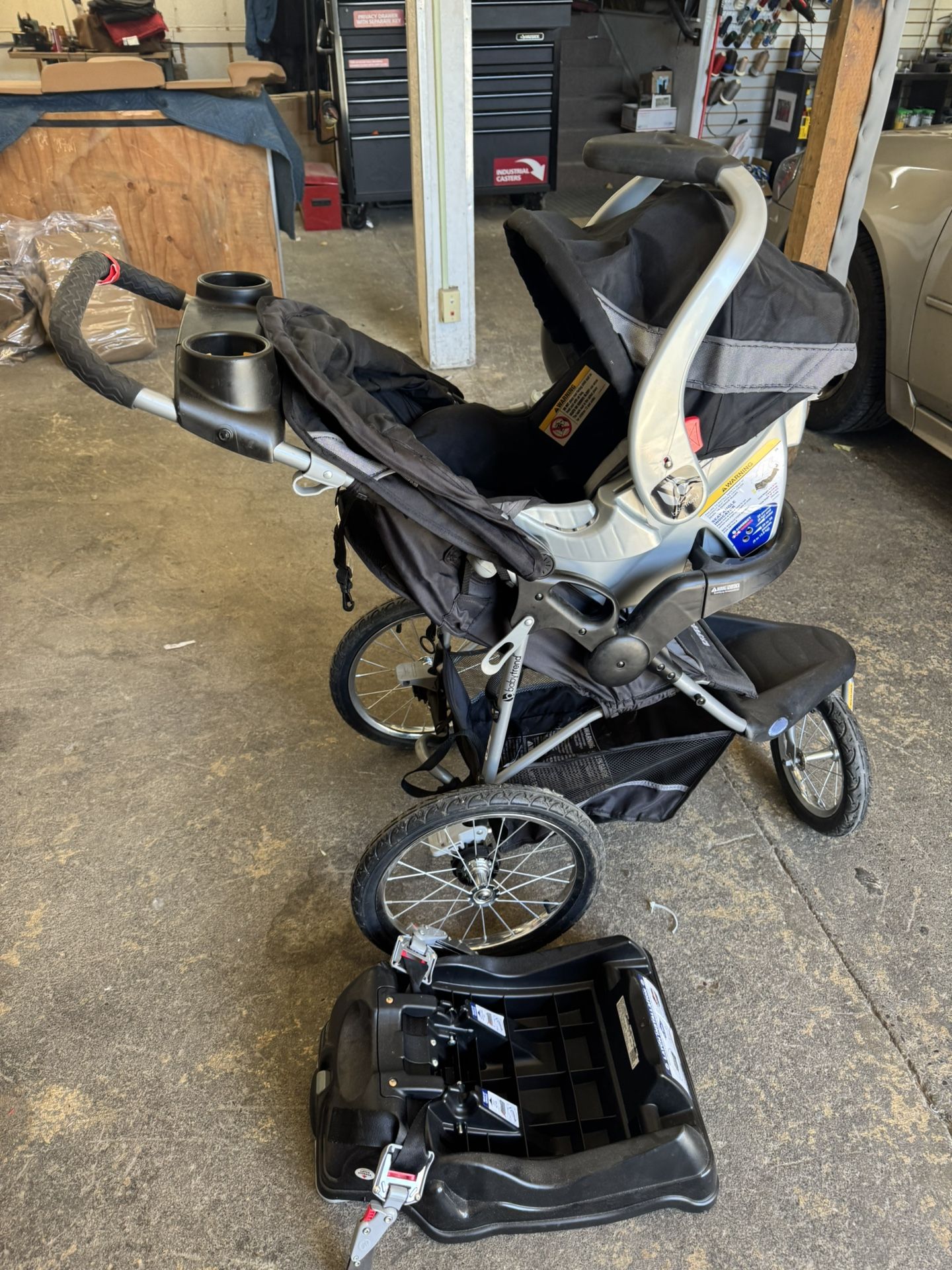 Baby Trend Travel System with EZ-Lift Plus Infant Car Seat