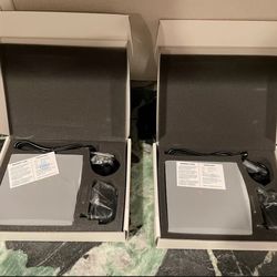 Bobcat Miner 300 Helium Hotspot for HNT in hand
