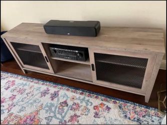 Tv Stand for upto 85" Tvs in Great Condition