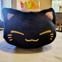 Used FuRyu Nemuneko sleepy cat with crown