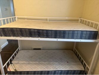 Kids bunk bed