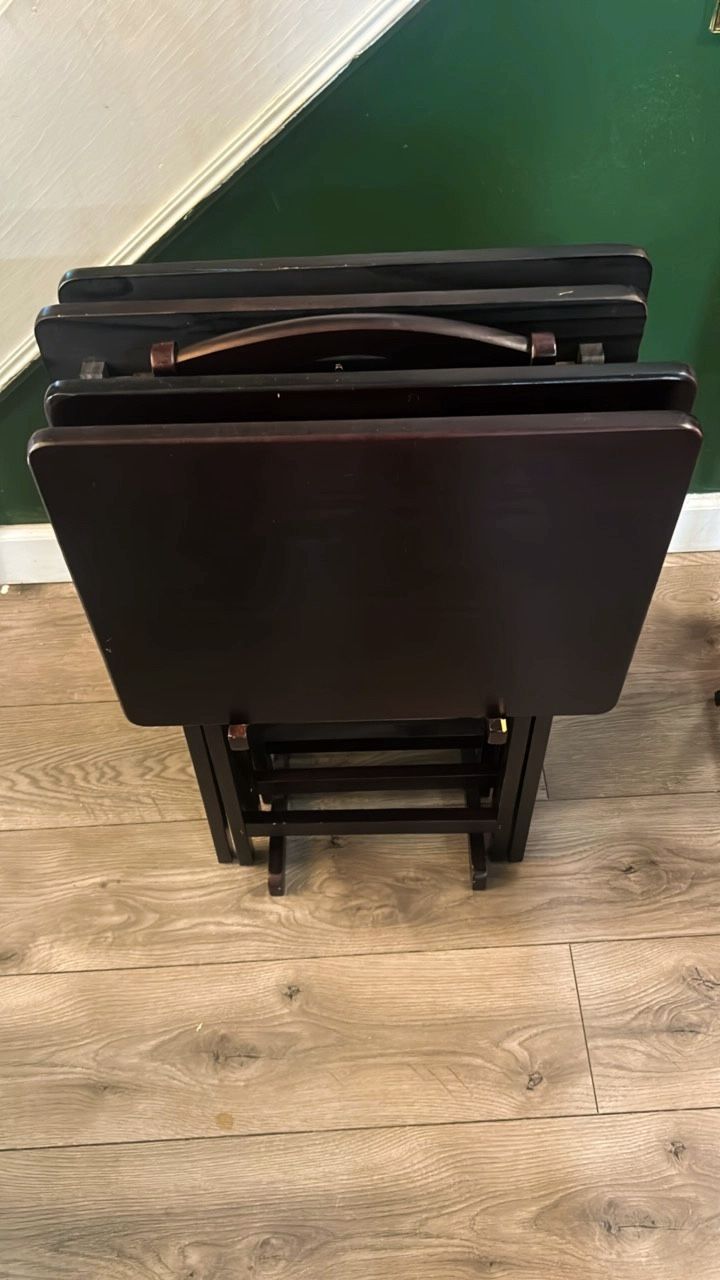 Set Of 4 Dinner Trays With Stand Holder
