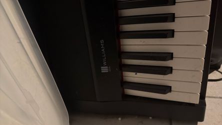 Piano keyboard
